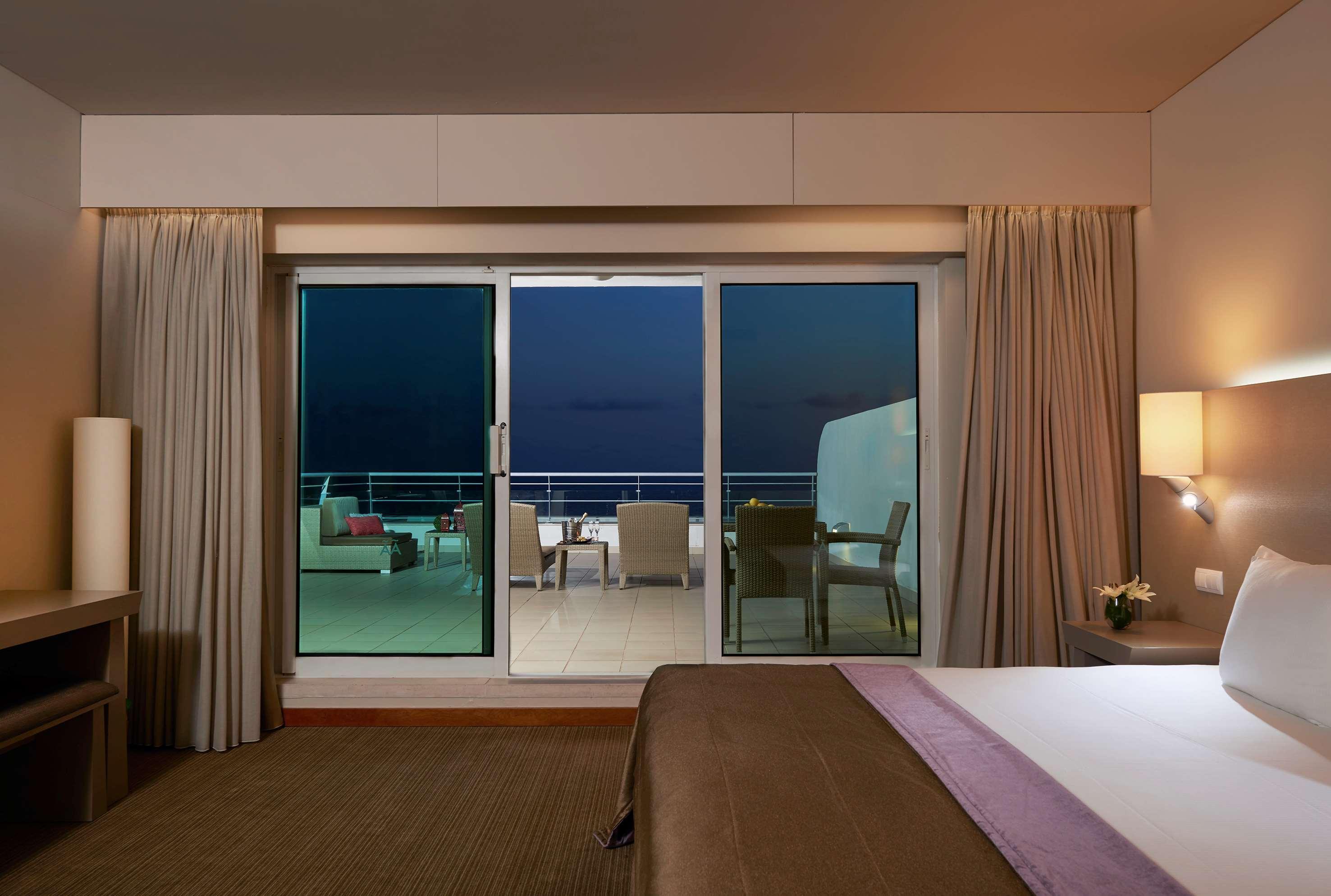 Hotel Melia Madeira Mare Funchal  Esterno foto Suite