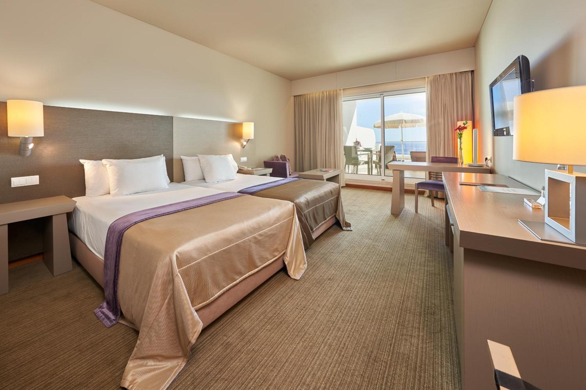 Hotel Melia Madeira Mare Funchal  Camera foto A typical room at the hotel